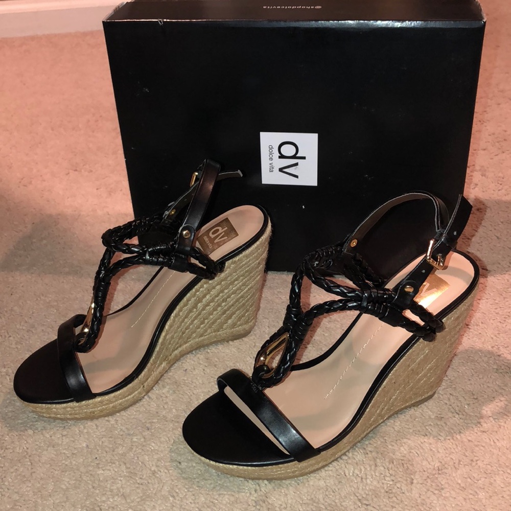 NWT Dolce Vita Wedges